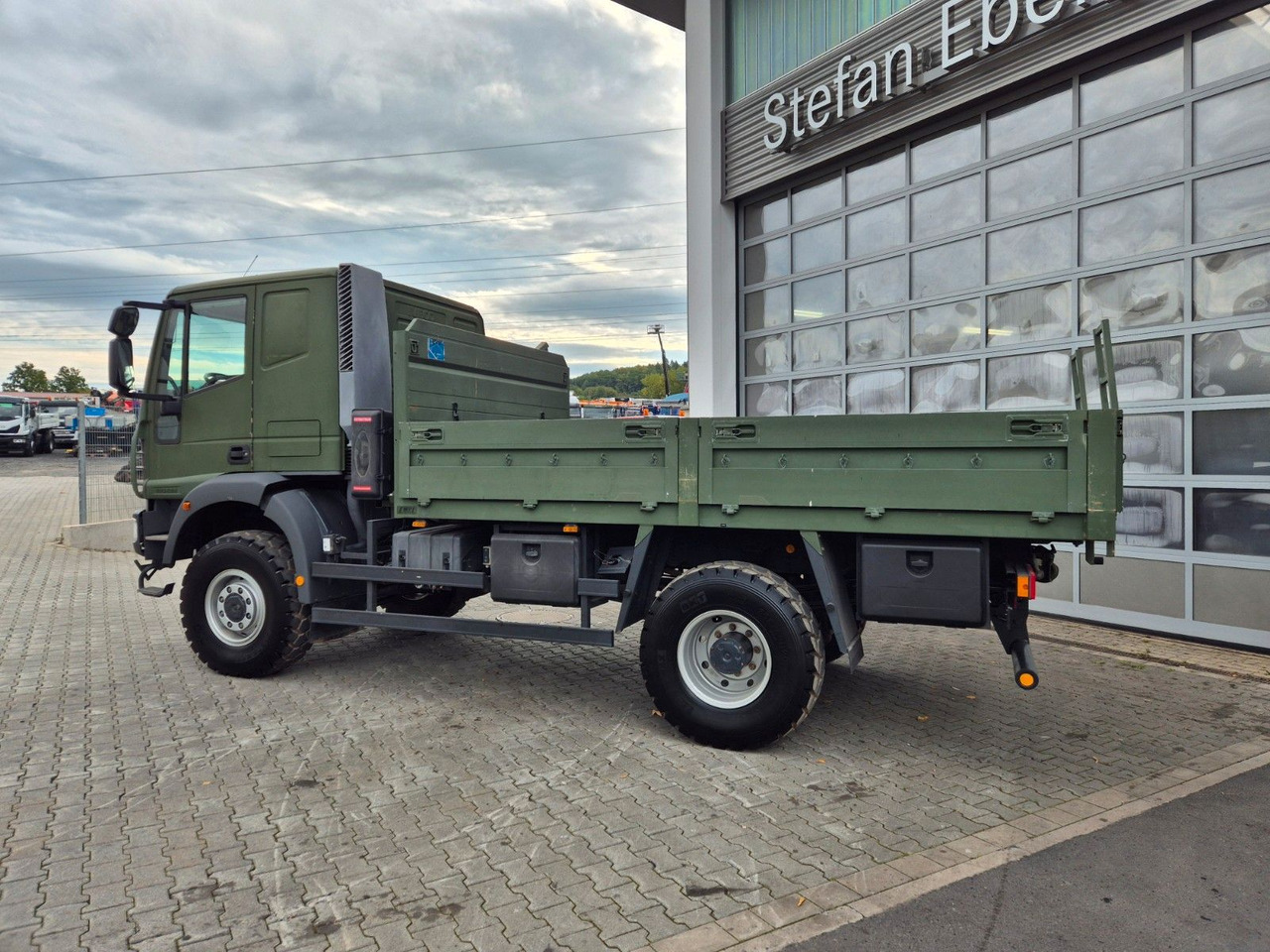 Грузовик бортовой/ Платформа Iveco Eurocargo ML100E22WM-BW 4x4 Pritsche L-Haus Bett: фото 12