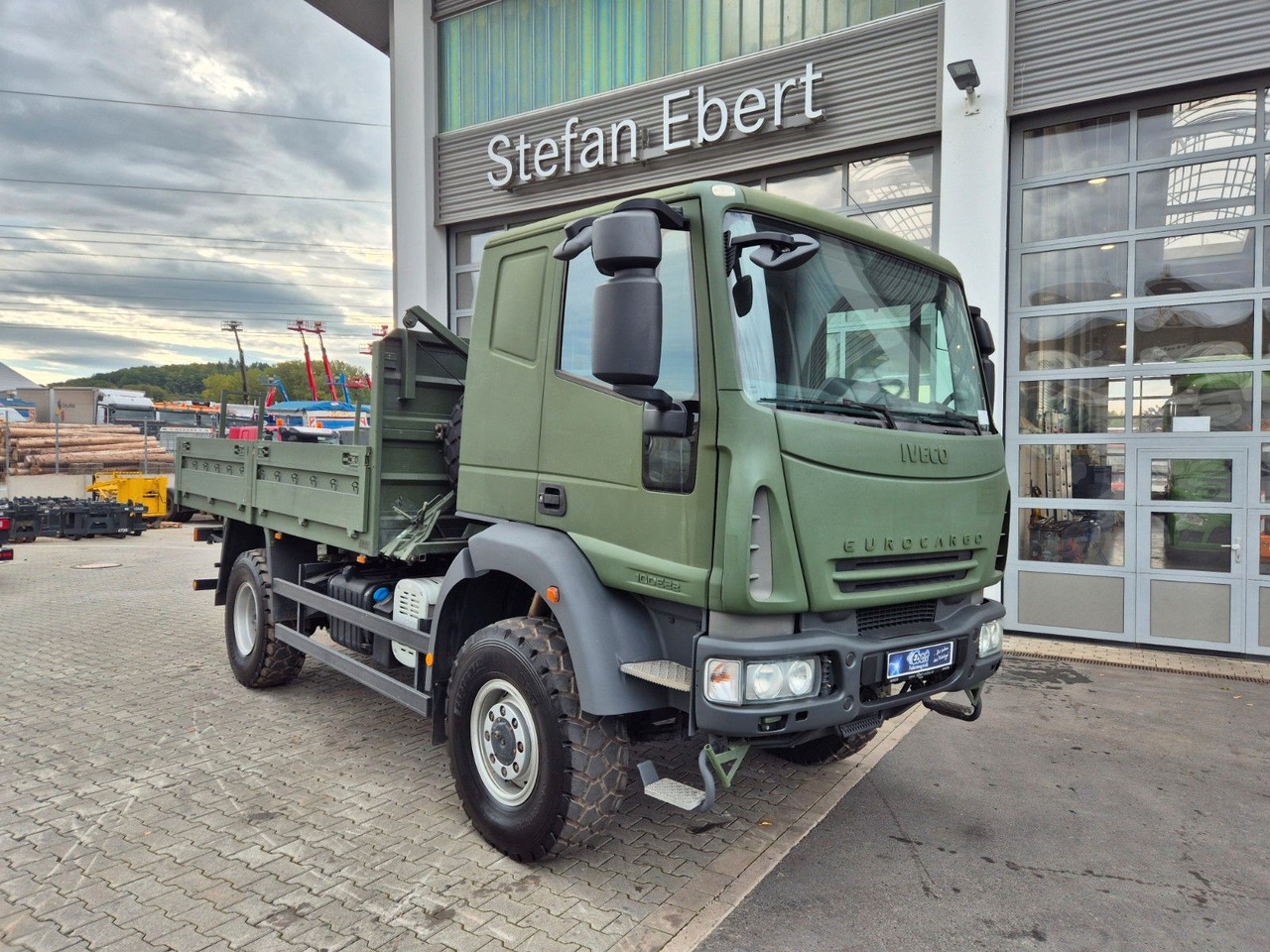 Iveco Eurocargo ML100E22WM-BW 4x4 Pritsche L-Haus Bett - Грузовик бортовой/ Платформа: фото 2 Iveco Eurocargo ML100E22WM-BW 4x4 Pritsche L-Haus Bett - Грузовик бортовой/ Платформа: фото 2
