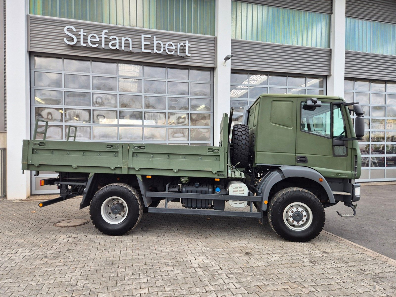 Грузовик бортовой/ Платформа Iveco Eurocargo ML100E22WM-BW 4x4 Pritsche L-Haus Bett: фото 6