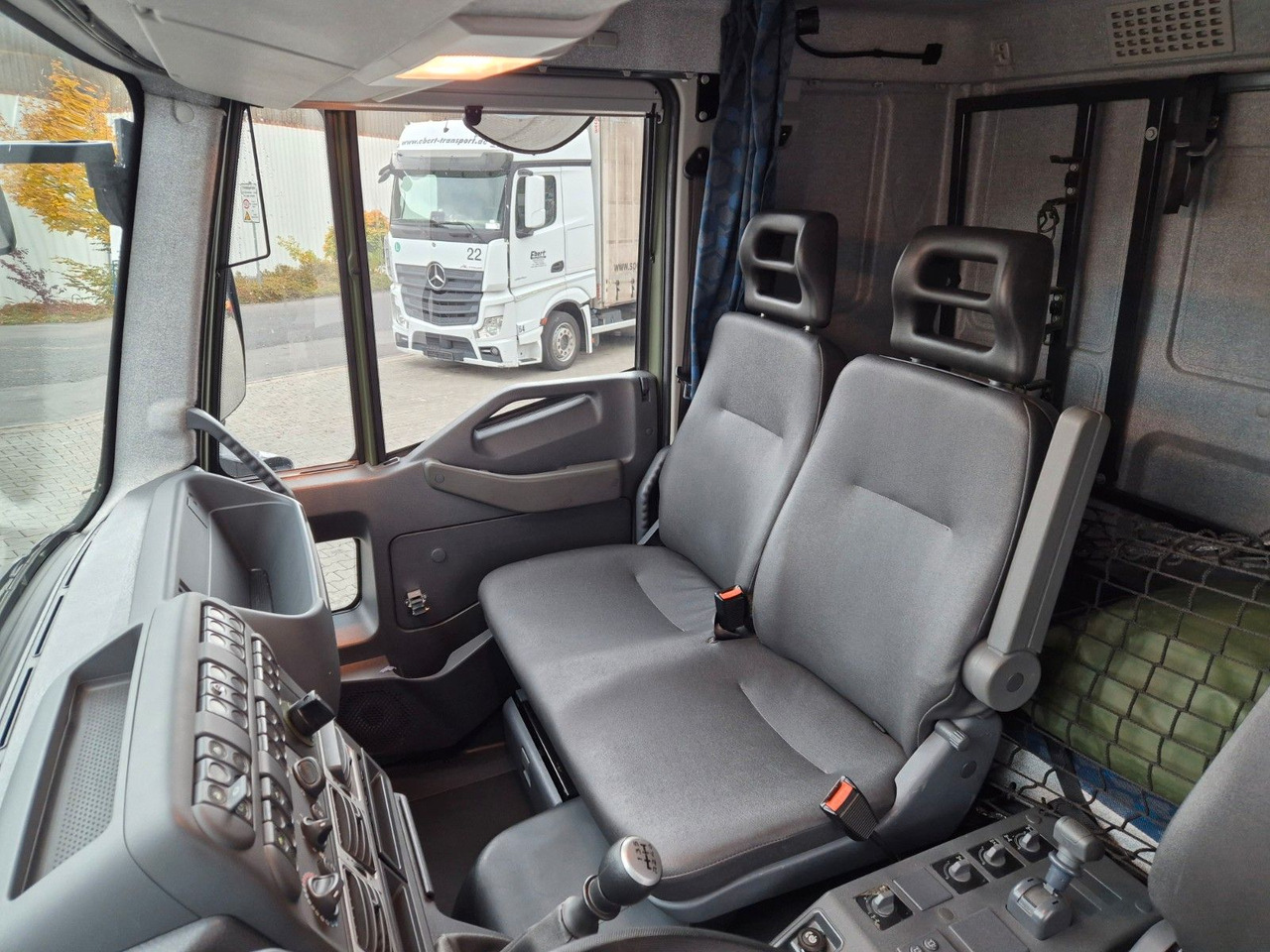 Грузовик бортовой/ Платформа Iveco Eurocargo ML100E22WM-BW 4x4 Pritsche L-Haus Bett: фото 13 Грузовик бортовой/ Платформа Iveco Eurocargo ML100E22WM-BW 4x4 Pritsche L-Haus Bett: фото 13
