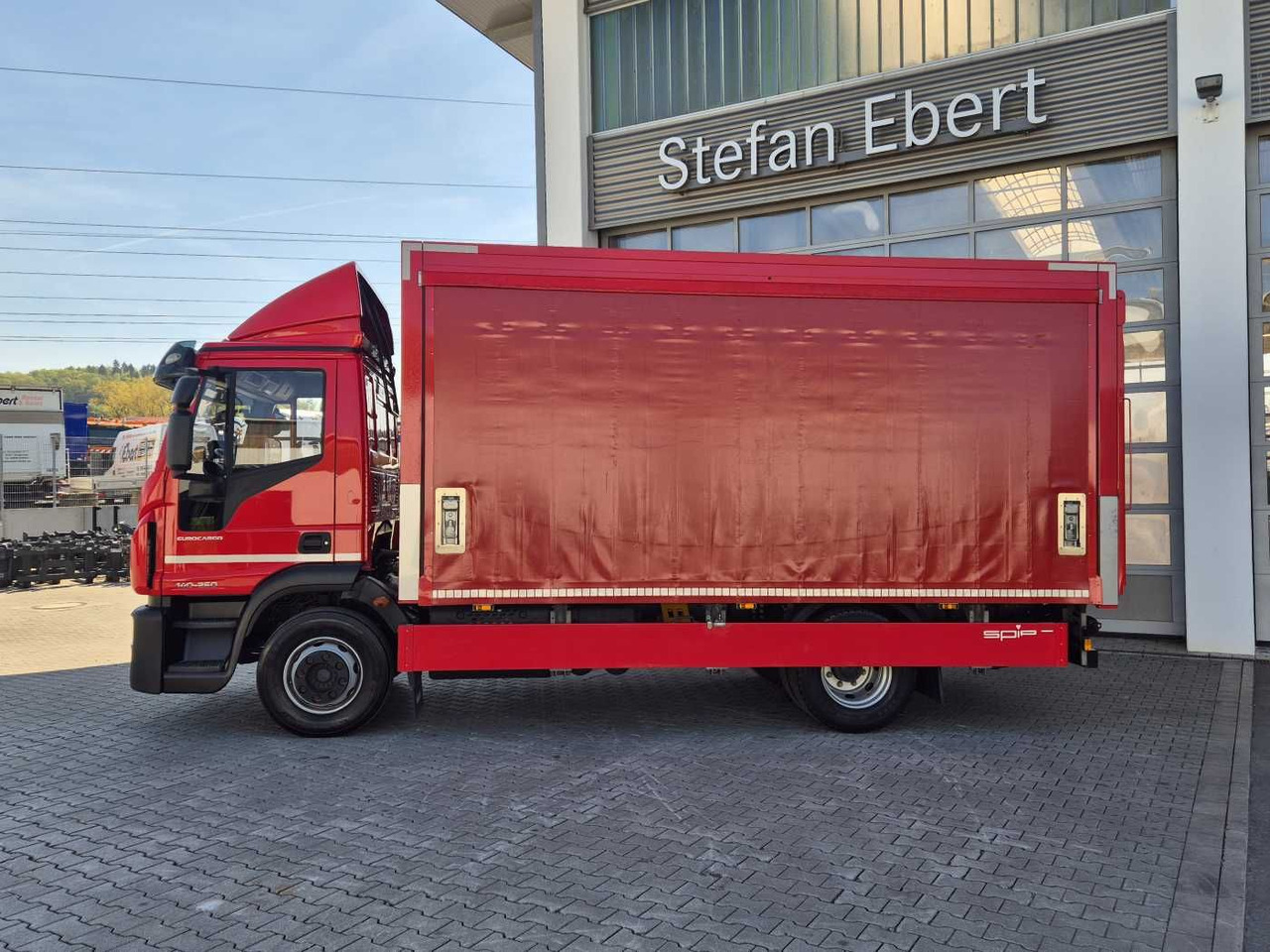 Iveco Eurocargo ML140E25/P Schiebeplanen LBW 1.500kg - Грузовик для перевозки напитков: фото 4 Iveco Eurocargo ML140E25/P Schiebeplanen LBW 1.500kg - Грузовик для перевозки напитков: фото 4