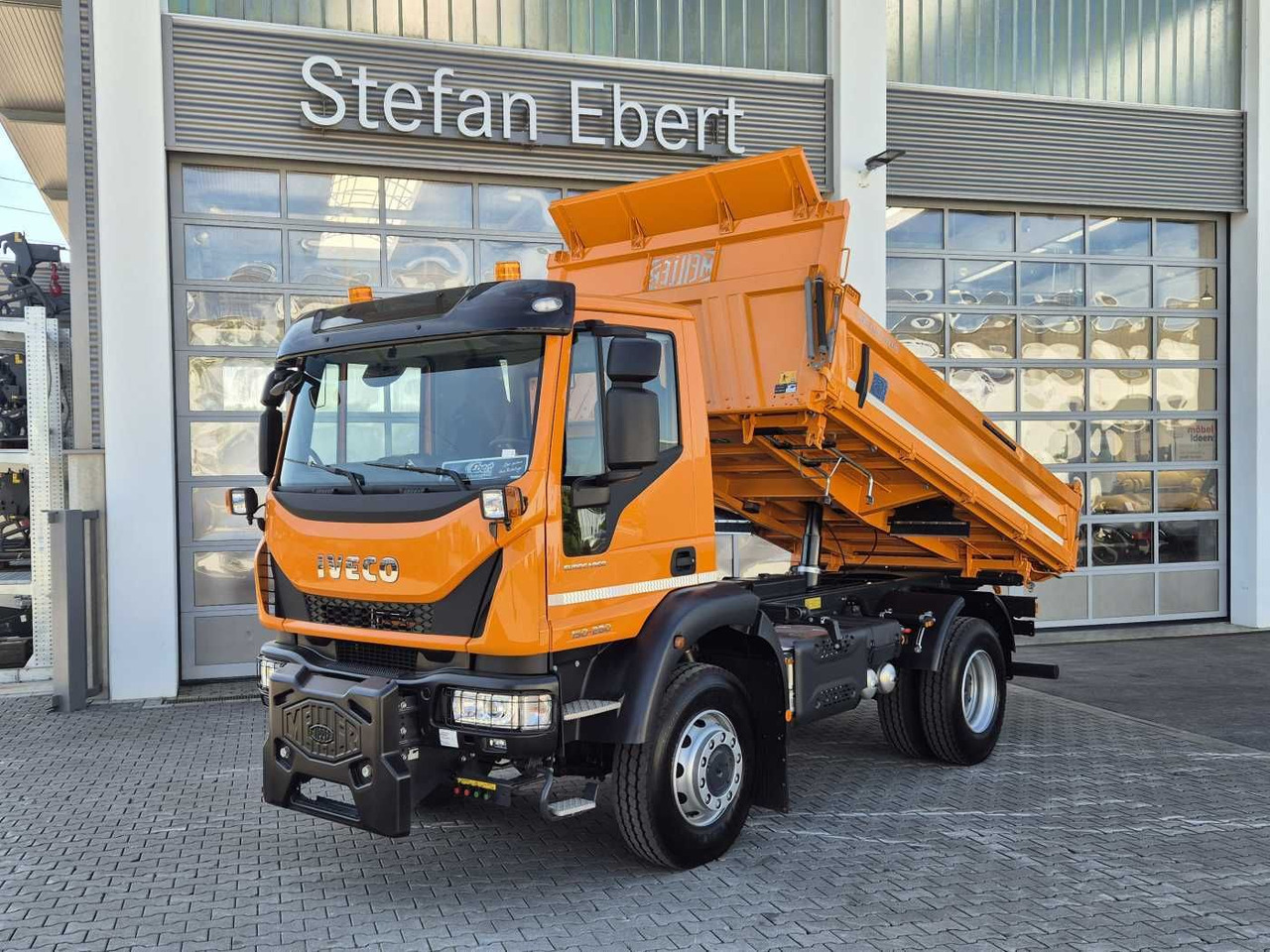 Iveco Eurocargo ML150E28W 4x4 Winterdienst Vorb. 2xAHK - Самосвал: фото 1 Iveco Eurocargo ML150E28W 4x4 Winterdienst Vorb. 2xAHK - Самосвал: фото 1