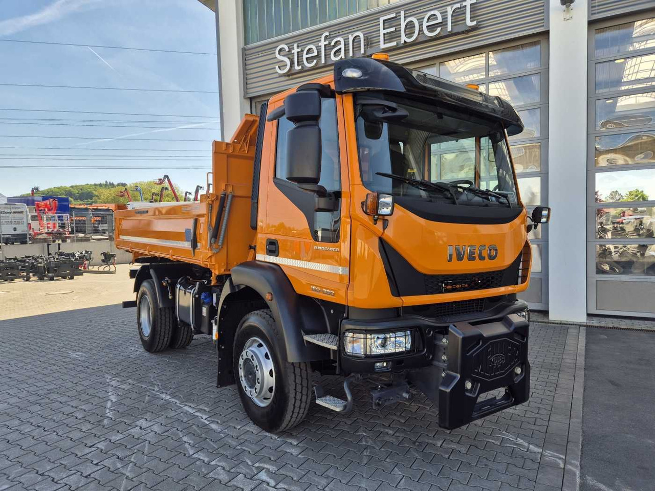 Iveco Eurocargo ML150E28W 4x4 Winterdienst Vorb. 2xAHK - Самосвал: фото 3 Iveco Eurocargo ML150E28W 4x4 Winterdienst Vorb. 2xAHK - Самосвал: фото 3