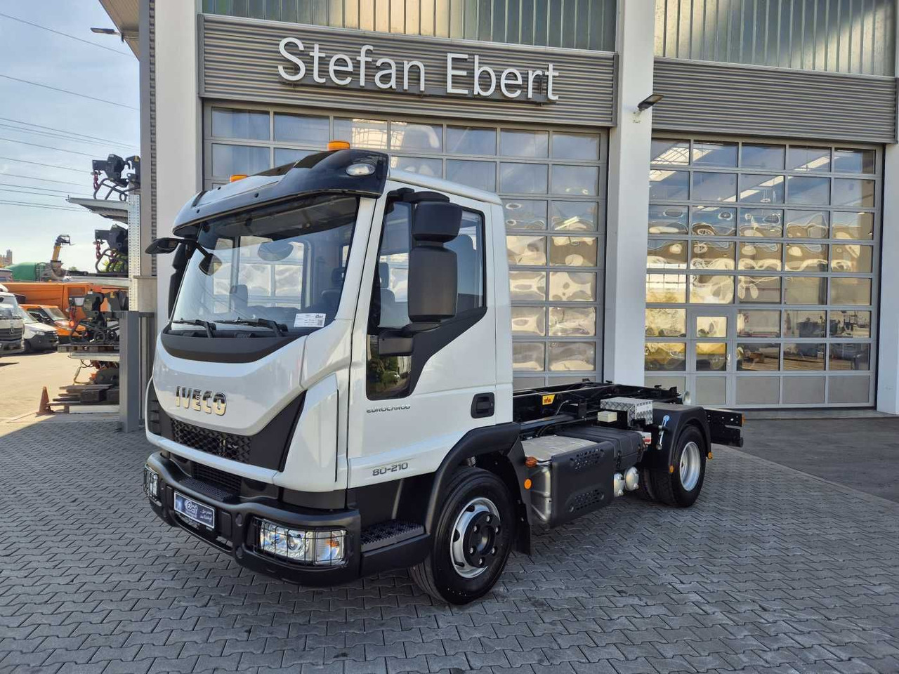 Iveco Eurocargo ML80E21K 4x2 Hyva 05-32-K-DIN-BF 2xAHK - Крюковой мультилифт: фото 2 Iveco Eurocargo ML80E21K 4x2 Hyva 05-32-K-DIN-BF 2xAHK - Крюковой мультилифт: фото 2