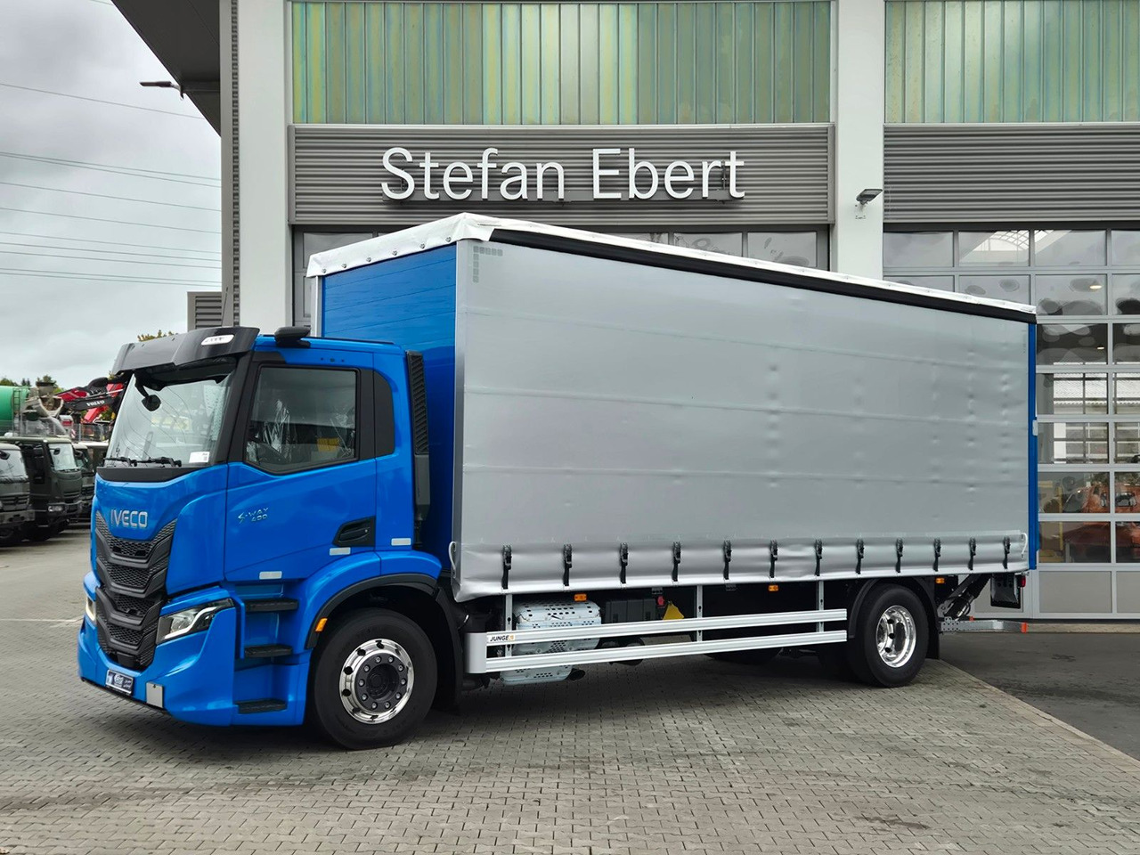 Iveco S-Way AD190S40/P Curtainsider *MirrorCam*LBW* - Тентованный грузовик: фото 4 Iveco S-Way AD190S40/P Curtainsider *MirrorCam*LBW* - Тентованный грузовик: фото 4