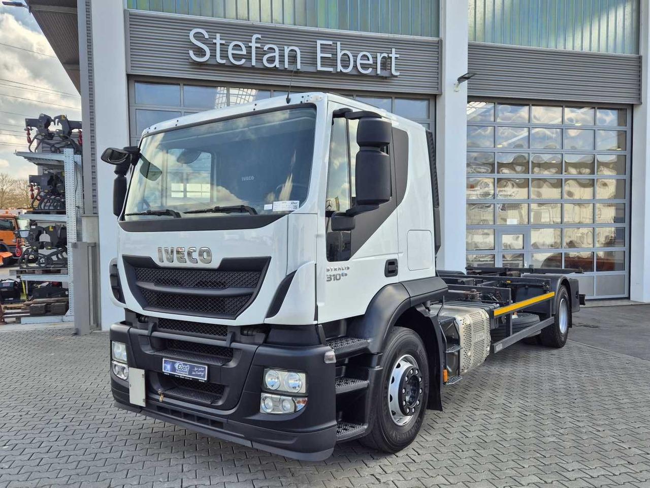 Iveco Stralis AT190S31/P BDF Klima Standh. AHK Bett - Грузовик-контейнеровоз/ Сменный кузов: фото 3 Iveco Stralis AT190S31/P BDF Klima Standh. AHK Bett - Грузовик-контейнеровоз/ Сменный кузов: фото 3