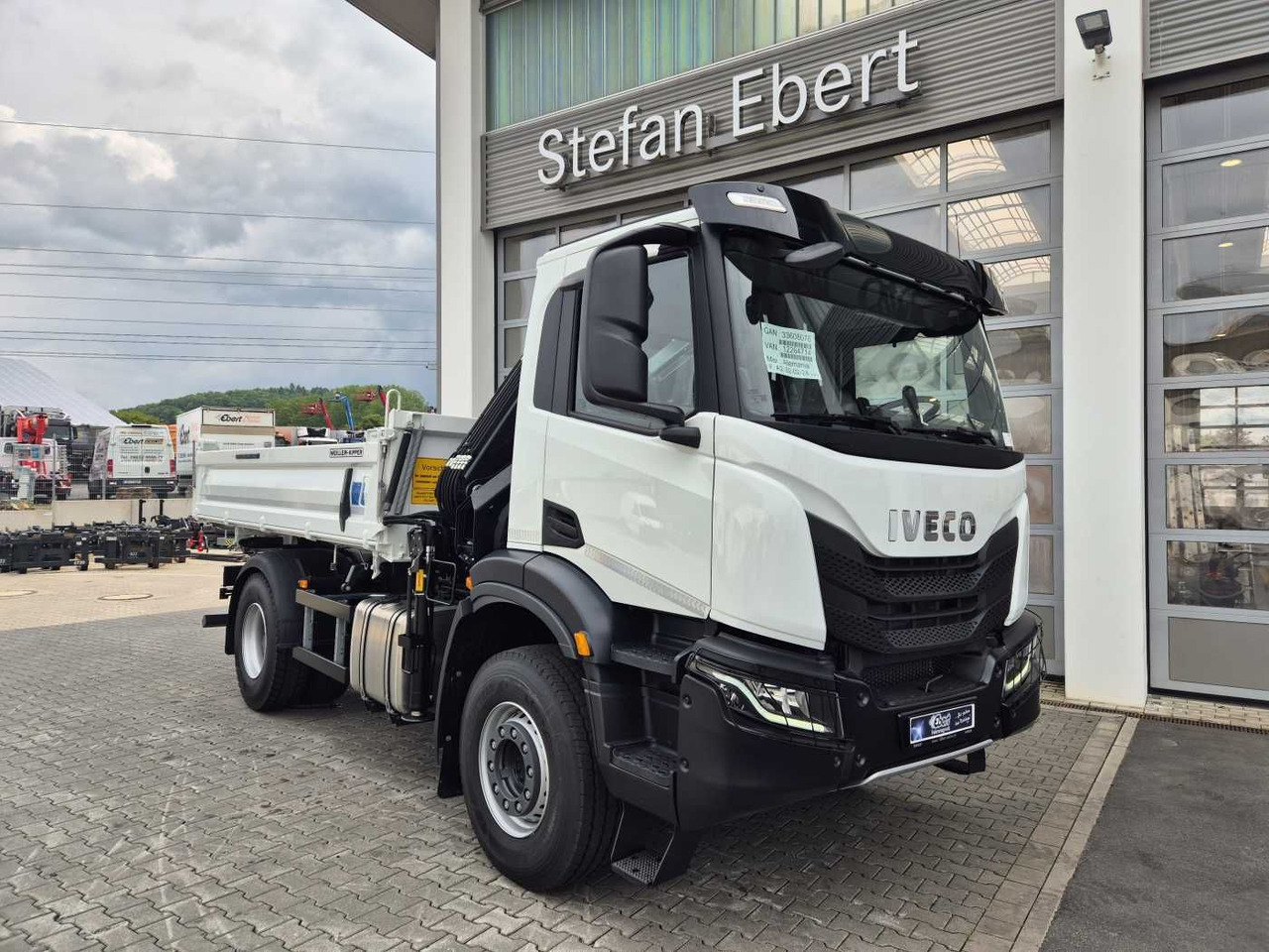 Iveco X-Way AD200X42/P HR OFF Hiab X-HIDUO 118E-3 Funk - Самосвал, Автоманипулятор: фото 3 Iveco X-Way AD200X42/P HR OFF Hiab X-HIDUO 118E-3 Funk - Самосвал, Автоманипулятор: фото 3