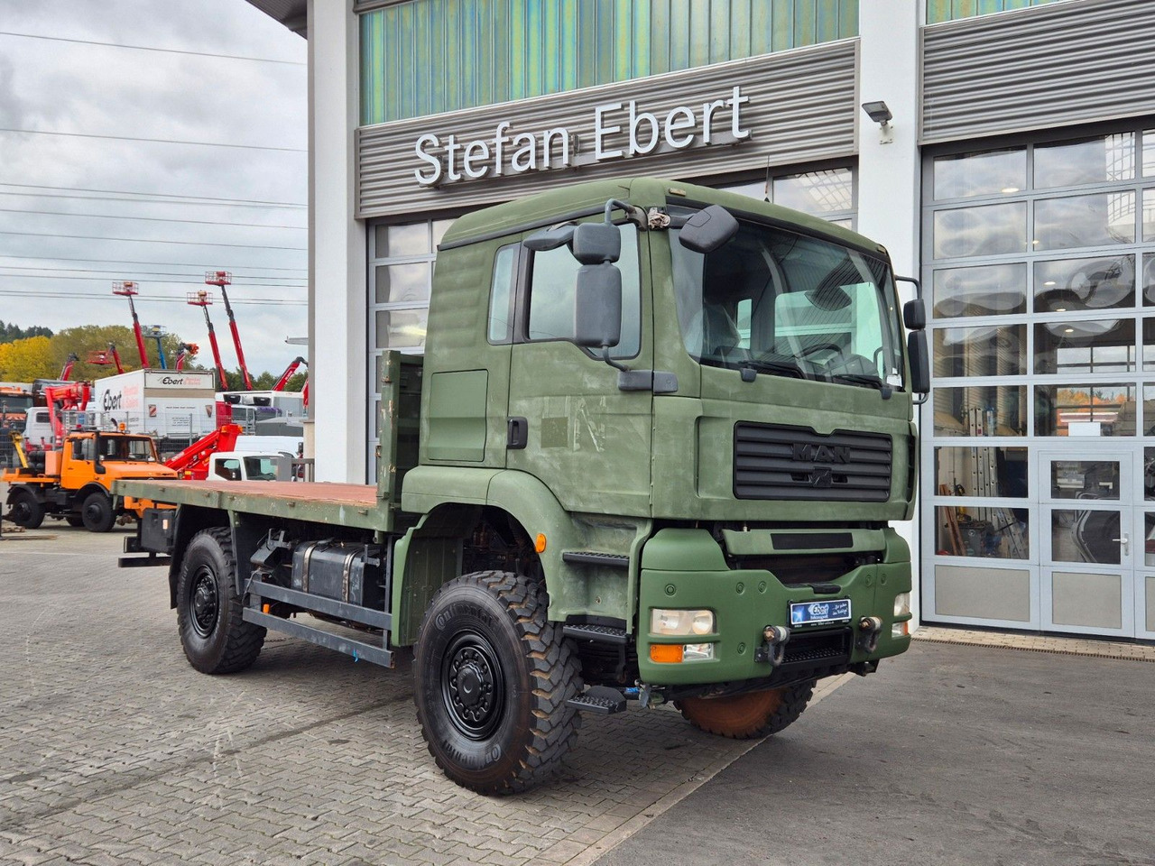 MAN TGA 18.360 4x4 BB Pritsche Single Bereifung - Грузовик бортовой/ Платформа: фото 2 MAN TGA 18.360 4x4 BB Pritsche Single Bereifung - Грузовик бортовой/ Платформа: фото 2