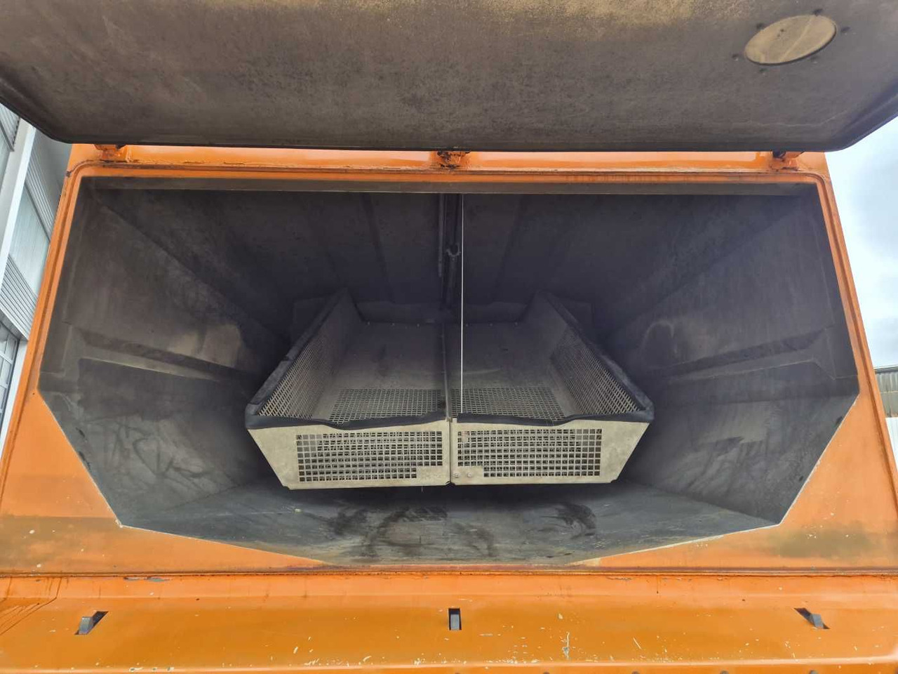 Mercedes-Benz Actros 2032 A 4x4 Bucher STKF 9500 Airport 30x в лизинг Mercedes-Benz Actros 2032 A 4x4 Bucher STKF 9500 Airport 30x: фото 8