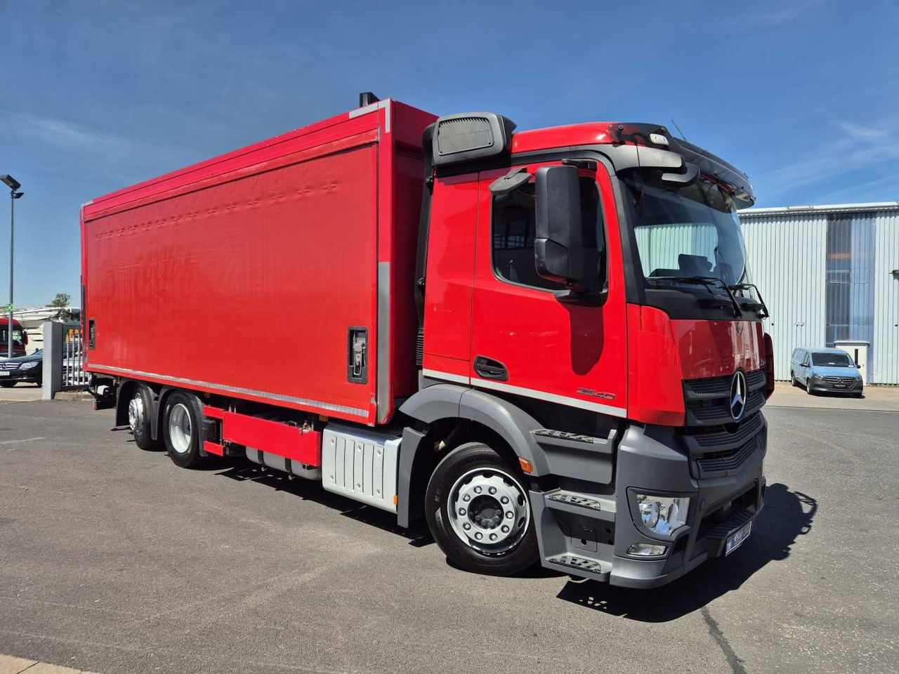 Mercedes-Benz Antos 2540 LnR 6x2 LBW Schiebeplanen AHK - Грузовик для перевозки напитков: фото 3 Mercedes-Benz Antos 2540 LnR 6x2 LBW Schiebeplanen AHK - Грузовик для перевозки напитков: фото 3