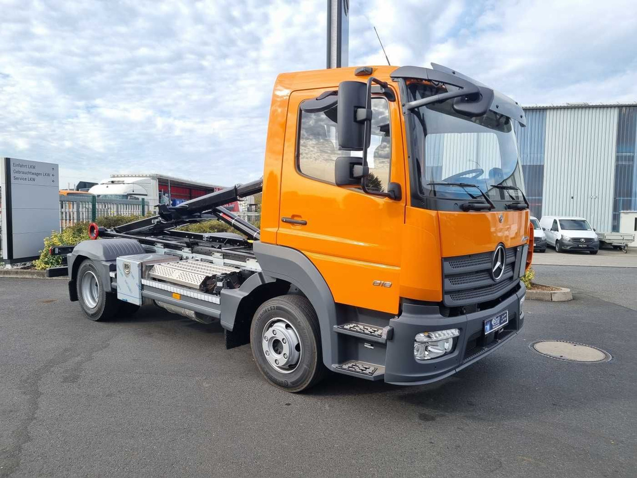 Mercedes-Benz Atego 818 K 4x2 HIAB XR5S3650 AHK Klima - Крюковой мультилифт: фото 5 Mercedes-Benz Atego 818 K 4x2 HIAB XR5S3650 AHK Klima - Крюковой мультилифт: фото 5