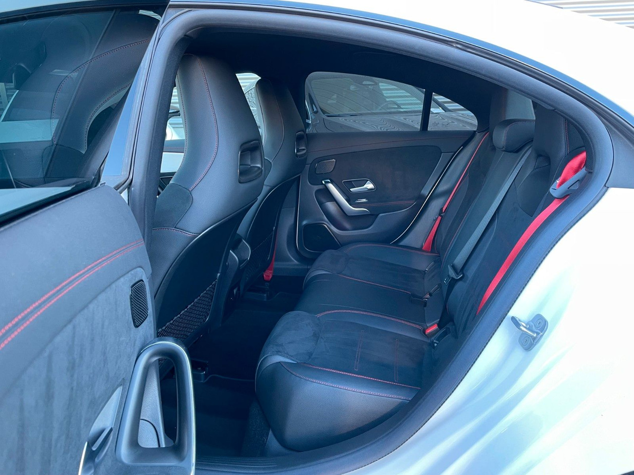 Купе Mercedes-Benz CLA 35 AMG Aero+TotW+R-Kamera+Ambiente: фото 9