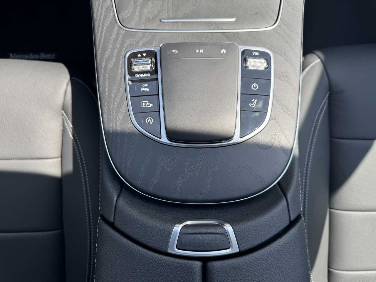 Легковой автомобиль Mercedes-Benz E 220d AMG+Pano+Burm+Distr+Memory+AHK+360: фото 14