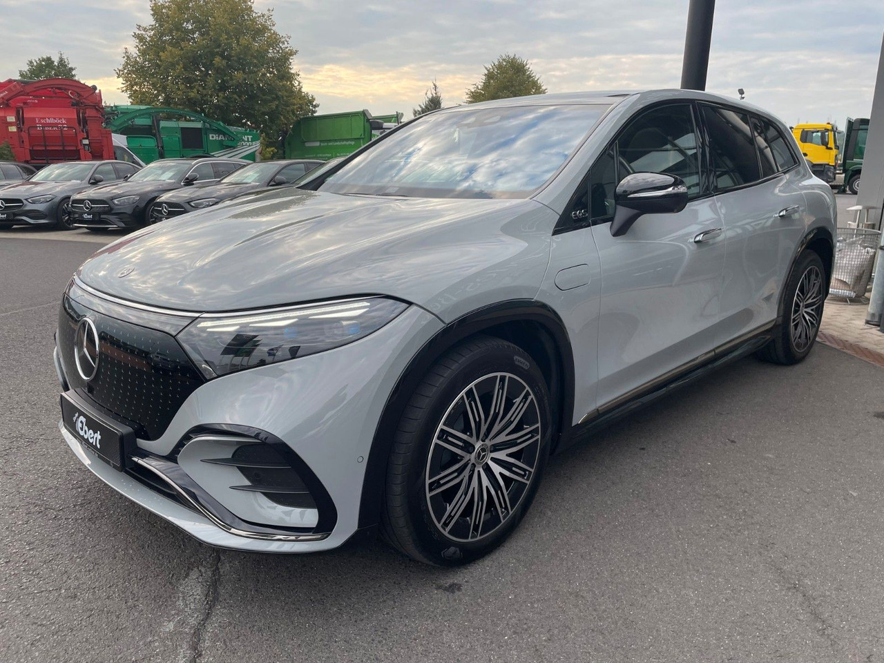 Mercedes-Benz EQS SUV 580 AMG DigL+AIR+HUD+Hyper+Burm+Pano - Внедорожник: фото 2 Mercedes-Benz EQS SUV 580 AMG DigL+AIR+HUD+Hyper+Burm+Pano - Внедорожник: фото 2