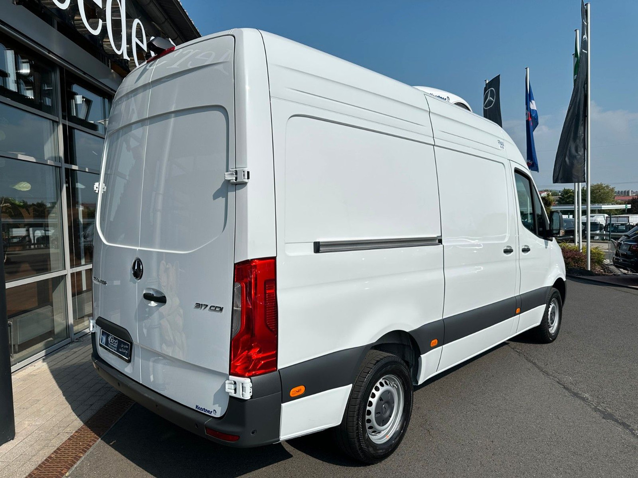 Mercedes-Benz Sprinter 317 CDI Frischdienst Fahr-/Standkühlung - Фургон-рефрижератор: фото 4 Mercedes-Benz Sprinter 317 CDI Frischdienst Fahr-/Standkühlung - Фургон-рефрижератор: фото 4