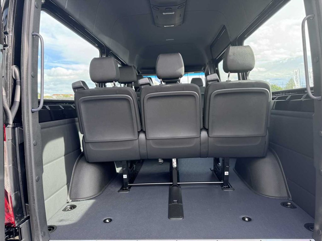 Микроавтобус, Пассажирский фургон Mercedes-Benz Sprinter 319 CDI 4x4 Tourer AHK Dachklima LED: фото 7