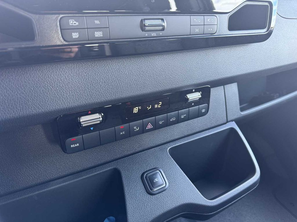 Микроавтобус, Пассажирский фургон Mercedes-Benz Sprinter 319 CDI 4x4 Tourer AHK Dachklima LED: фото 13