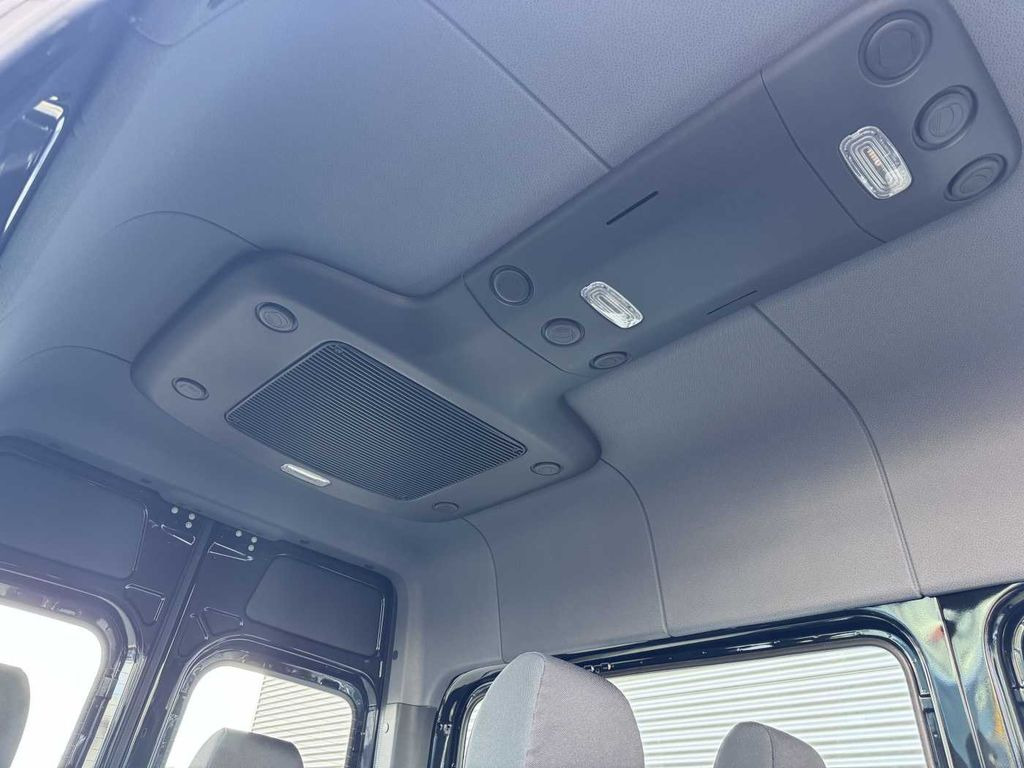 Микроавтобус, Пассажирский фургон Mercedes-Benz Sprinter 319 CDI 4x4 Tourer AHK Dachklima LED: фото 9