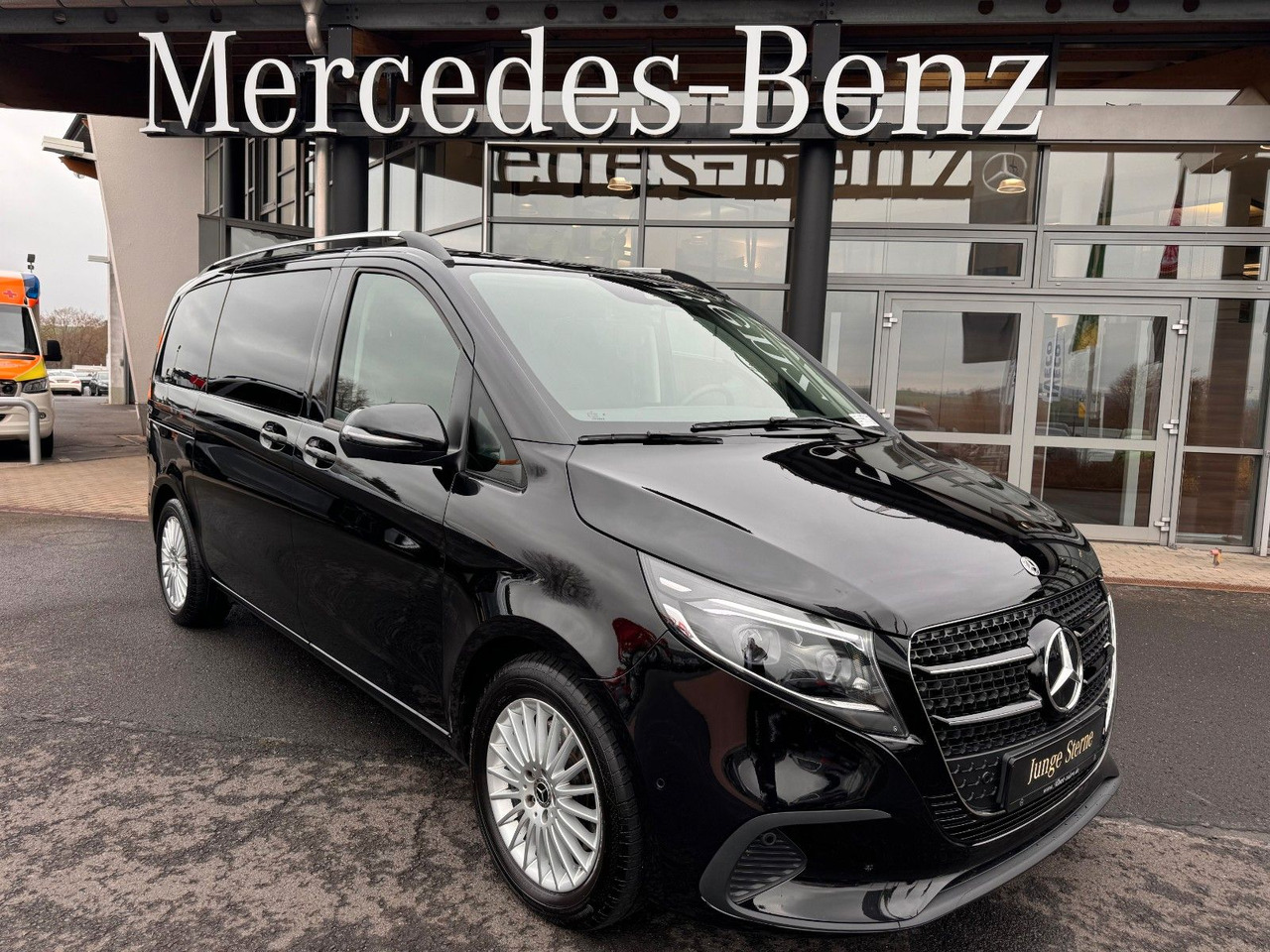 Mercedes-Benz V 220 d STYLE K Liege-Paket AHK2,5 DISTRONIC - Пассажирский фургон: фото 1 Mercedes-Benz V 220 d STYLE K Liege-Paket AHK2,5 DISTRONIC - Пассажирский фургон: фото 1