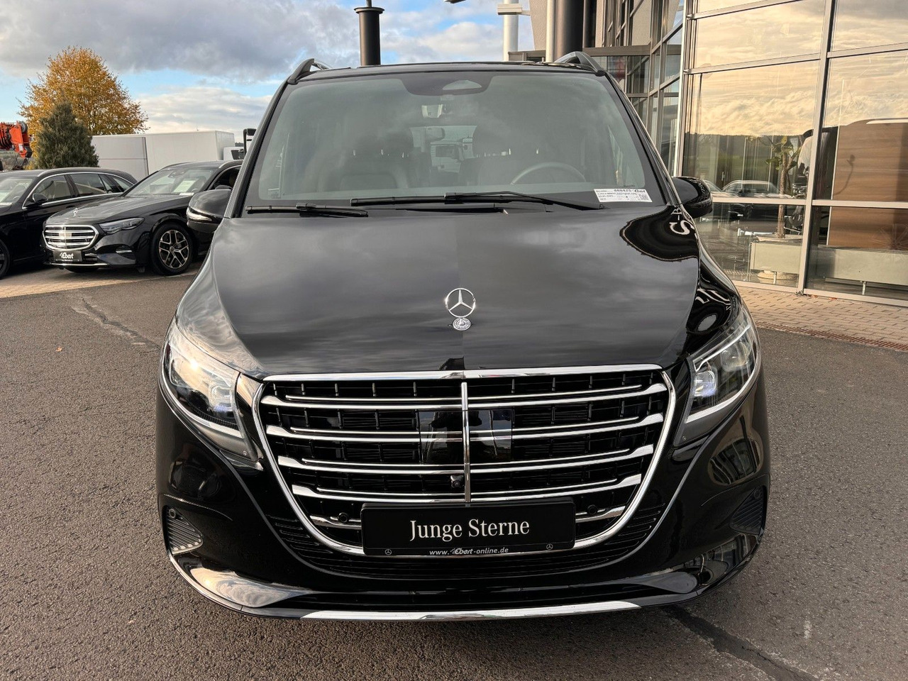 Mercedes-Benz V 300 d EXCLUSIVE AIRMATIC AHK2,5 Standheiz - Пассажирский фургон: фото 2 Mercedes-Benz V 300 d EXCLUSIVE AIRMATIC AHK2,5 Standheiz - Пассажирский фургон: фото 2