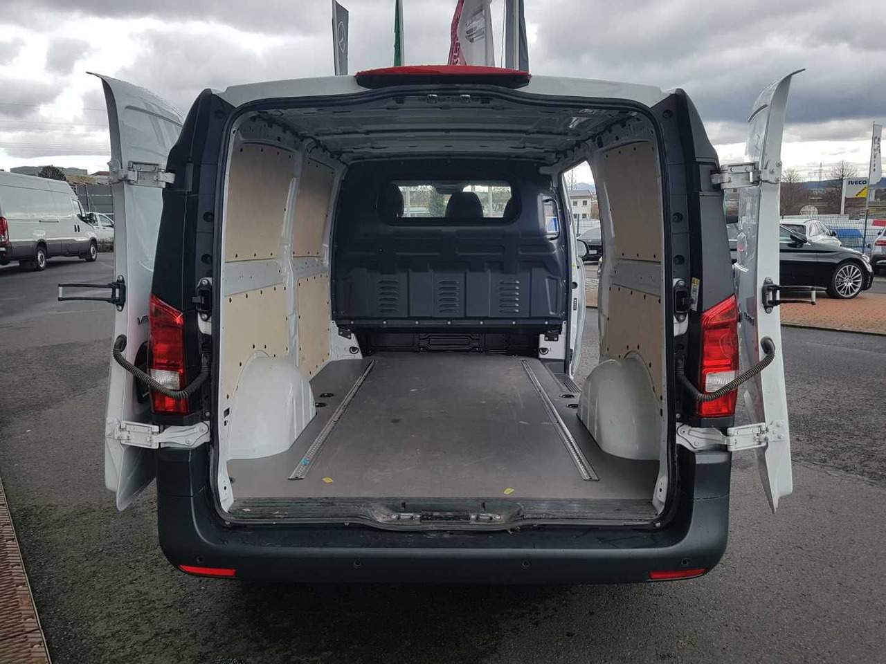 Mercedes-Benz Vito 116 CDI Extralang 9G Klima Kamera Audio40 - Легковой фургон: фото 5 Mercedes-Benz Vito 116 CDI Extralang 9G Klima Kamera Audio40 - Легковой фургон: фото 5