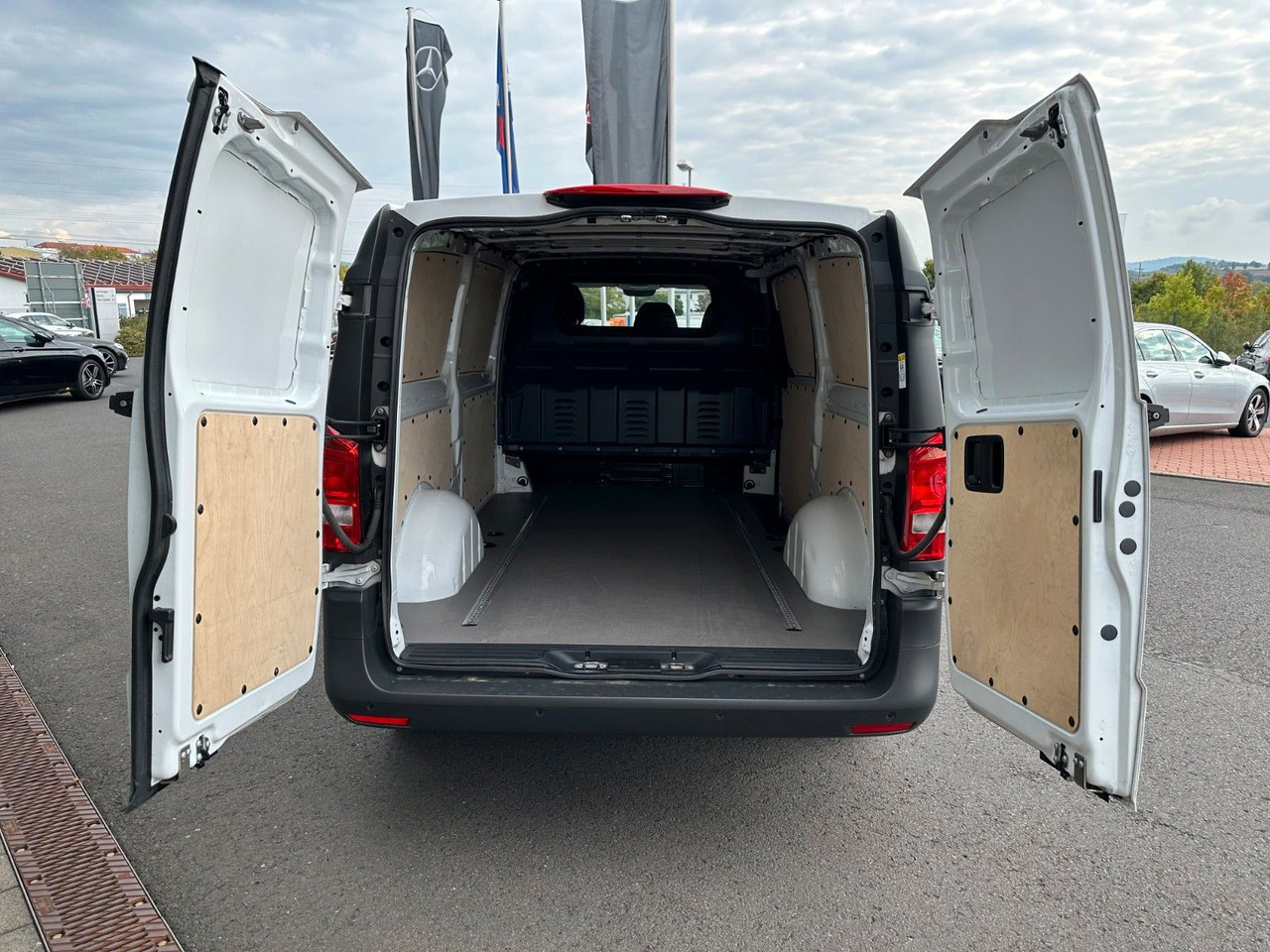 Mercedes-Benz Vito 116 CDI Extralang Klima Kamera SHZ - Легковой фургон: фото 4 Mercedes-Benz Vito 116 CDI Extralang Klima Kamera SHZ - Легковой фургон: фото 4