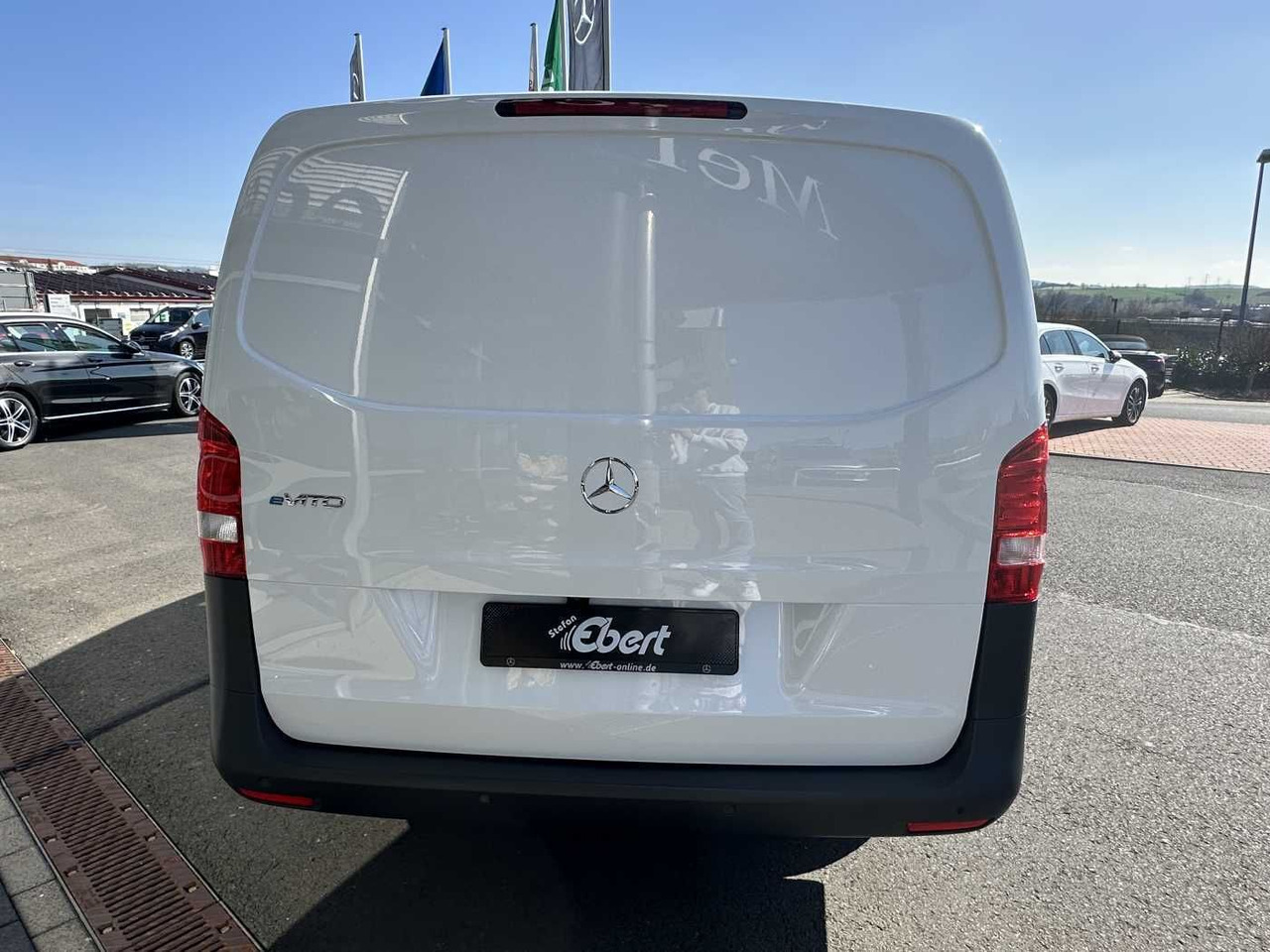 Mercedes-Benz eVito 112 Klima Kamera Audio 30 Sitzheiz Tempom. - Легковой фургон, Электрический фургон: фото 5 Mercedes-Benz eVito 112 Klima Kamera Audio 30 Sitzheiz Tempom. - Легковой фургон, Электрический фургон: фото 5