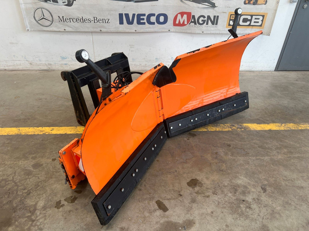 Pronar PU-1700 Schneeschild / 2011 / 1.930 mm - Отвал для снега: фото 3 Pronar PU-1700 Schneeschild / 2011 / 1.930 mm - Отвал для снега: фото 3