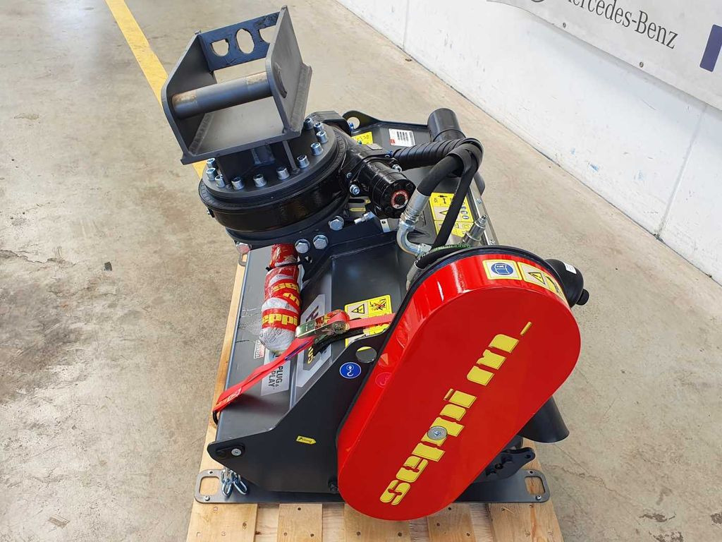 Seppi M. H3 105 /2-5to Mulcher Drehkranz lagernd Seppi M. H3 105 /2-5to Mulcher Drehkranz lagernd - Лесной мульчер: фото 3 Seppi M. H3 105 /2-5to Mulcher Drehkranz lagernd Seppi M. H3 105 /2-5to Mulcher Drehkranz lagernd - Лесной мульчер: фото 3