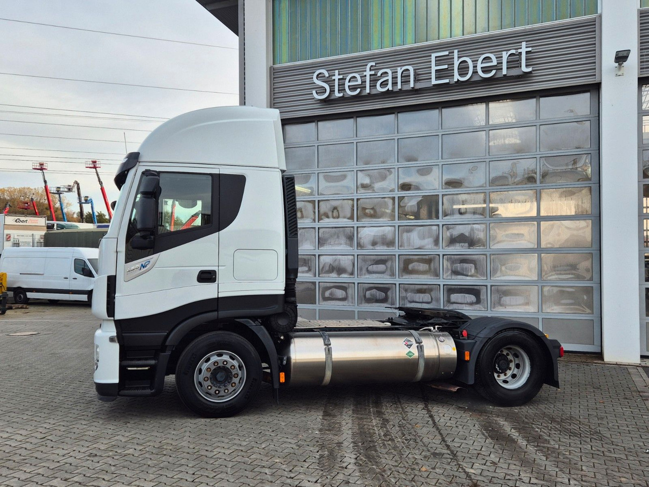 Iveco Stralis 460NP LNG 4x2 3 Stück - Тягач: фото 5 Iveco Stralis 460NP LNG 4x2 3 Stück - Тягач: фото 5