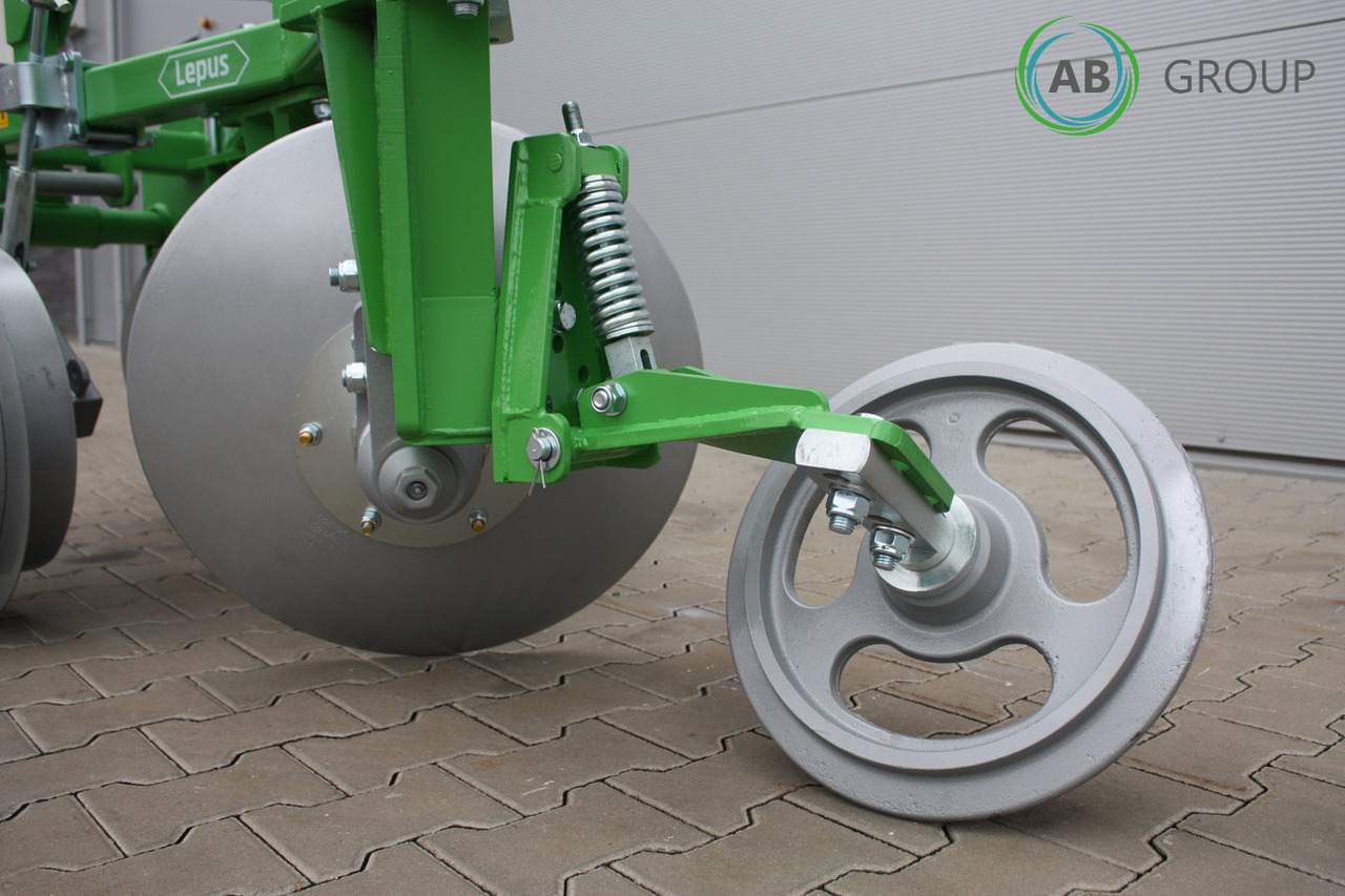 Bomet U040/2 Lepus 4 disc plow - Плуг: фото 5 Bomet U040/2 Lepus 4 disc plow - Плуг: фото 5