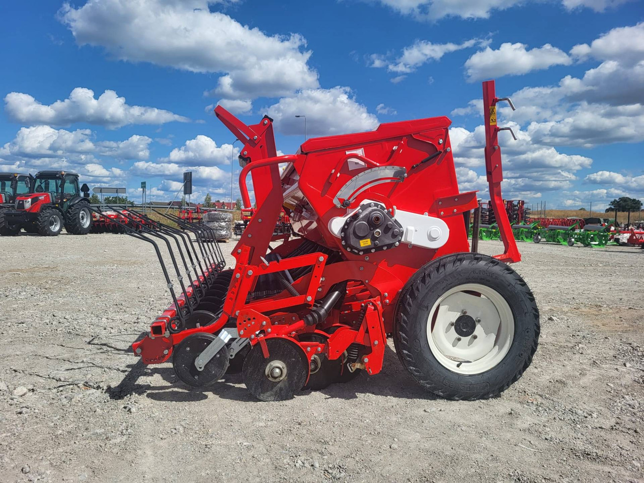 Ozdoken mechanical seed drill Pertum-S 300 - double-disc - on stock - Сеялка: фото 2 Ozdoken mechanical seed drill Pertum-S 300 - double-disc - on stock - Сеялка: фото 2