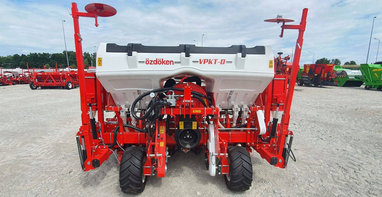Ozdoken pneumatic precision seeder model VPKT-DG6 - on stock - Сеялка точного высева: фото 3 Ozdoken pneumatic precision seeder model VPKT-DG6 - on stock - Сеялка точного высева: фото 3