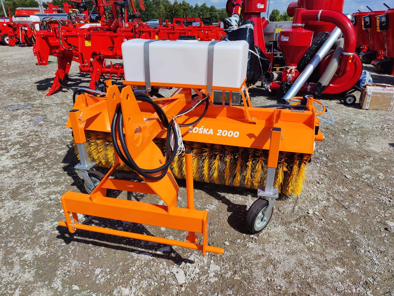 POM Augustów 2m Zamiatarka Typ T801/2 - dostępna od ręki! - Щетка для Коммунальной и специальной техники: фото 3 POM Augustów 2m Zamiatarka Typ T801/2 - dostępna od ręki! - Щетка для Коммунальной и специальной техники: фото 3