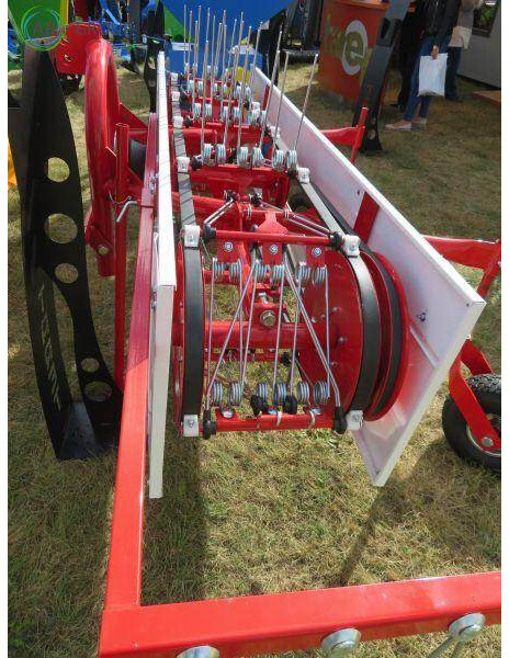 Schwader Z296 / Belt rake Z296 / Ленточные грабли Z296 - Сеноворошилка: фото 4 Schwader Z296 / Belt rake Z296 / Ленточные грабли Z296 - Сеноворошилка: фото 4
