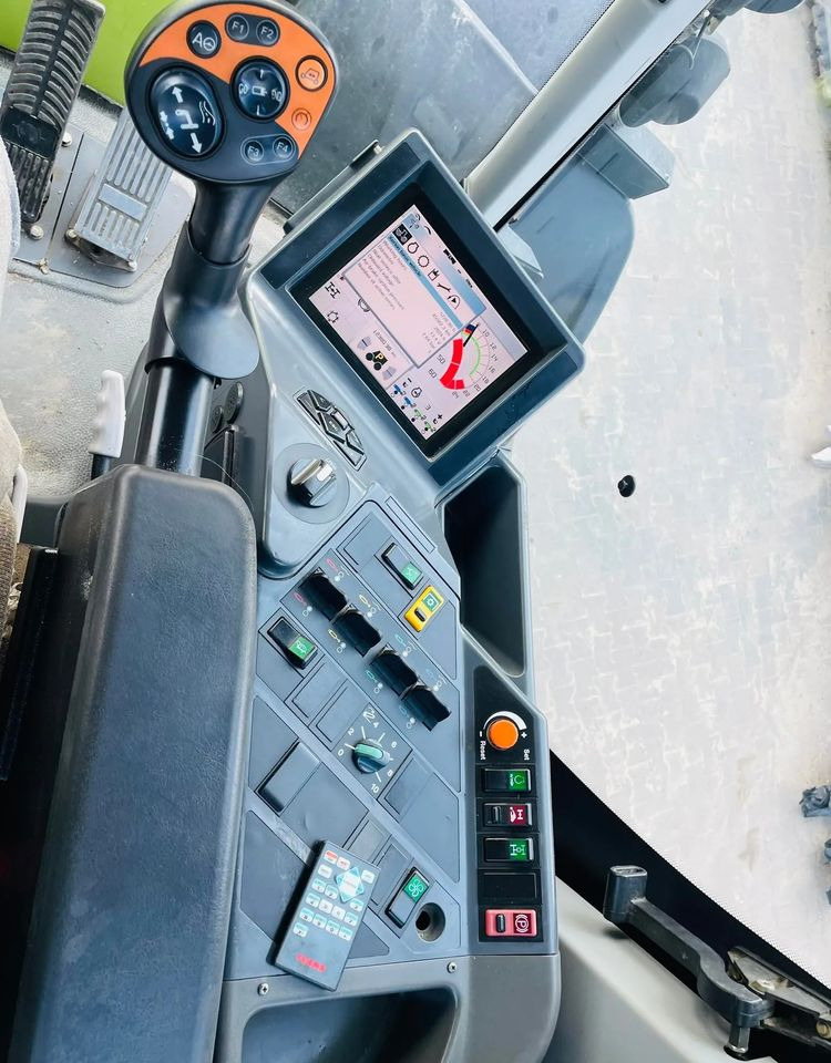 Трактор Claas 3800 TRAC VC: фото 11