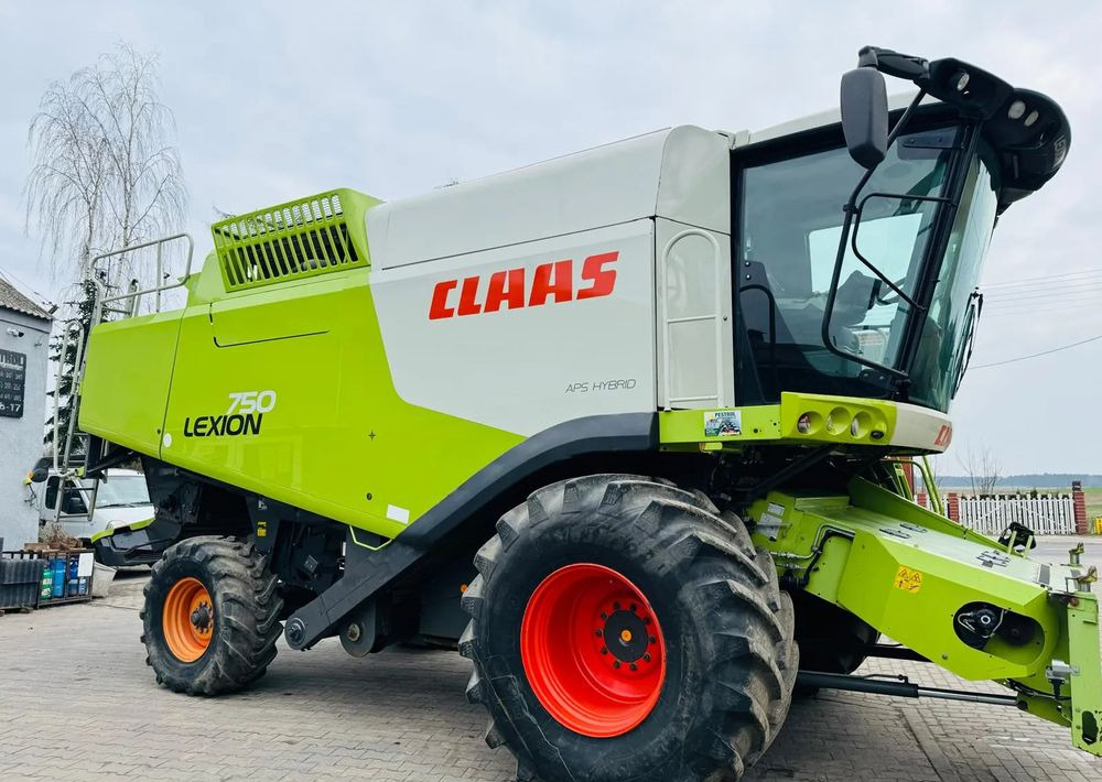Claas LEXION 750 APS HYBRID - Зерноуборочный комбайн: фото 2 Claas LEXION 750 APS HYBRID - Зерноуборочный комбайн: фото 2