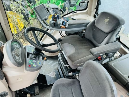 Fendt 828 VARIO PROFI PLUS - Трактор: фото 3 Fendt 828 VARIO PROFI PLUS - Трактор: фото 3