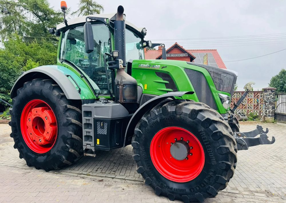 Fendt 828 Vario Profi Plus - Трактор: фото 3 Fendt 828 Vario Profi Plus - Трактор: фото 3