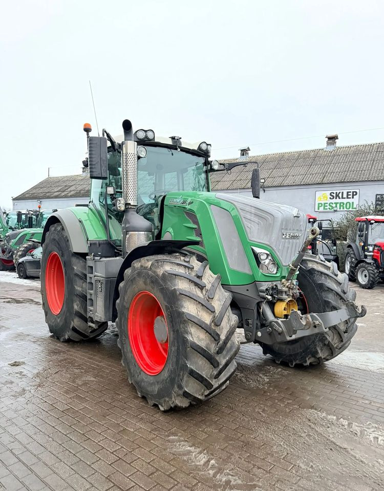 Fendt 828 Vario Profi Plus - Трактор: фото 1 Fendt 828 Vario Profi Plus - Трактор: фото 1