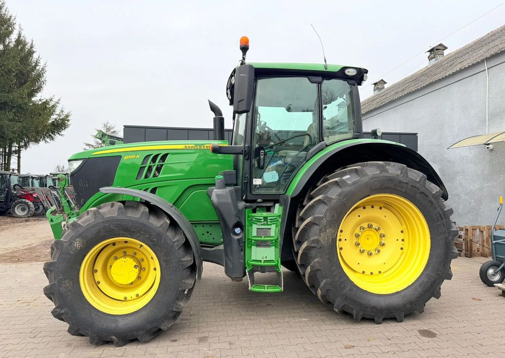 Трактор John Deere 6195 R: фото 8