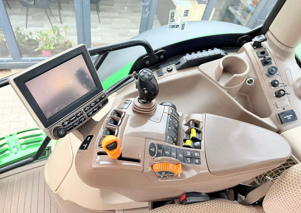 Трактор John Deere 6195 R: фото 15