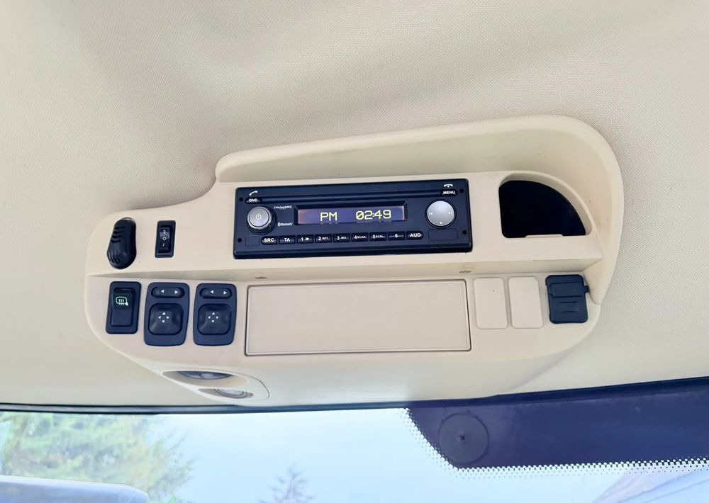 Трактор John Deere 6195 R: фото 11