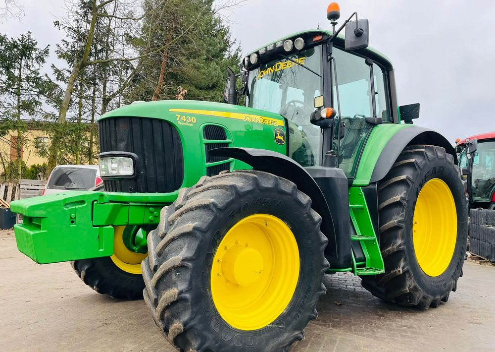 John Deere 7430 - Трактор: фото 1 John Deere 7430 - Трактор: фото 1