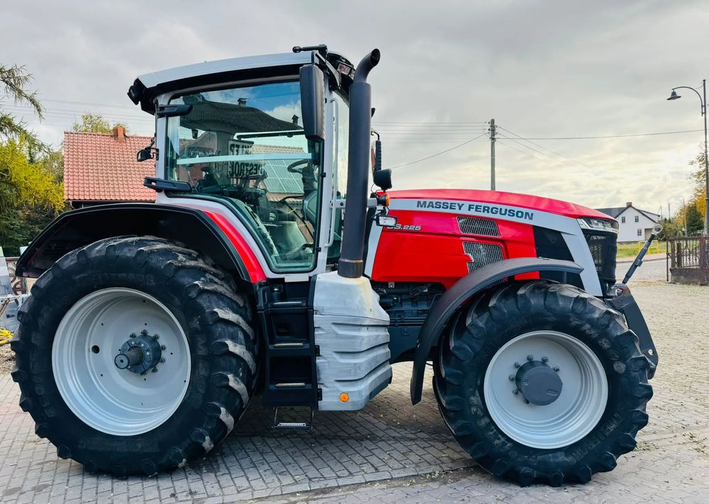 Massey Ferguson 8S.225 - Трактор: фото 4 Massey Ferguson 8S.225 - Трактор: фото 4