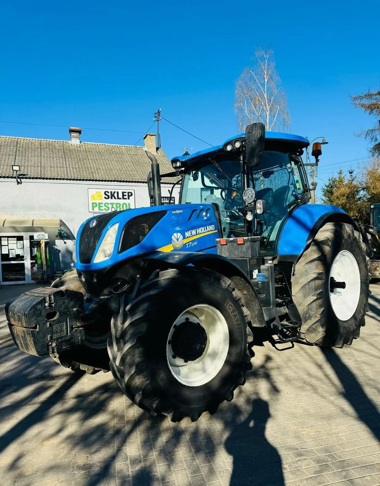New Holland T7.230 - Трактор: фото 2 New Holland T7.230 - Трактор: фото 2