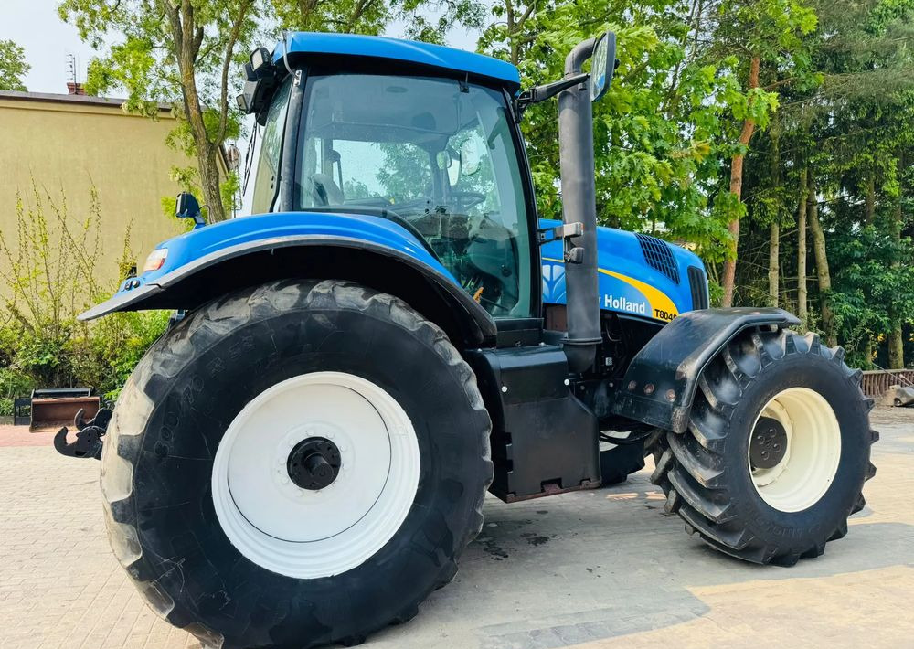 New Holland T8040 - Трактор: фото 2 New Holland T8040 - Трактор: фото 2