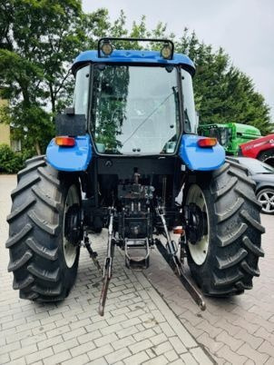 New Holland TD5050 - Трактор: фото 4 New Holland TD5050 - Трактор: фото 4