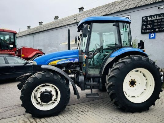 New Holland TD5050 - Трактор: фото 1 New Holland TD5050 - Трактор: фото 1