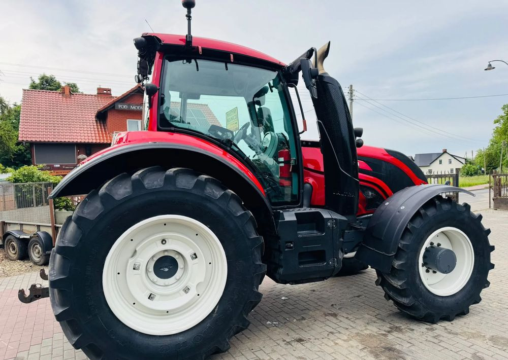 Valtra T154 - Трактор: фото 3 Valtra T154 - Трактор: фото 3
